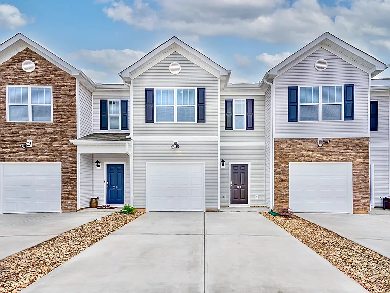 31 Sunriff Ct — Photo 1