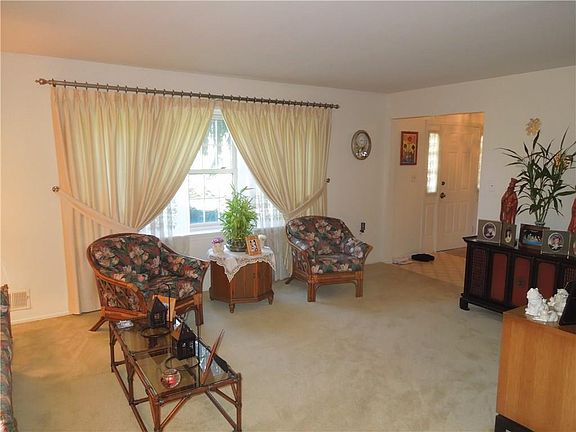 4th image of 1409 Durham Ave