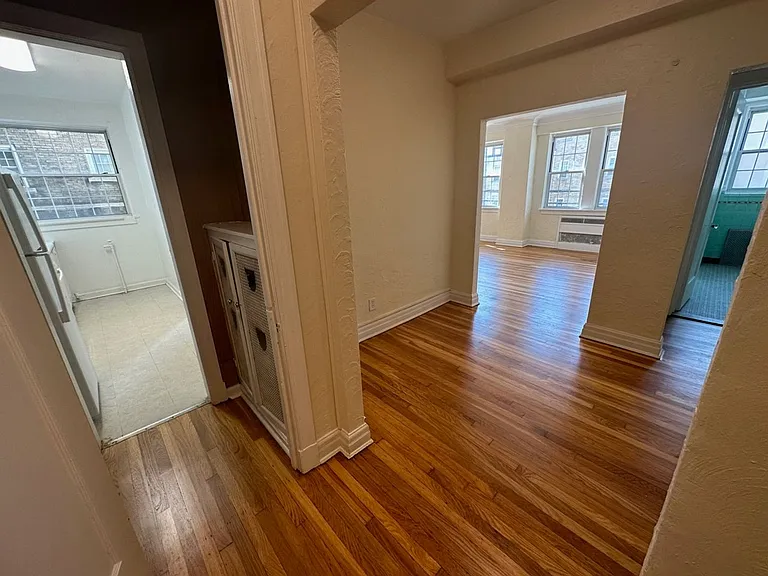 New King Edward Apartments — Photo 279