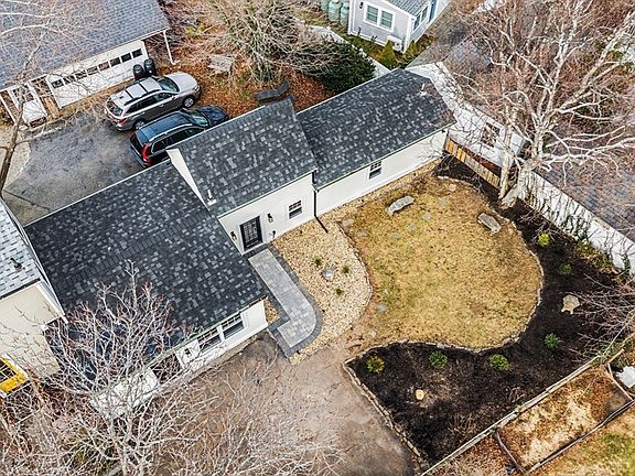 4th image of 5 Smith St #R