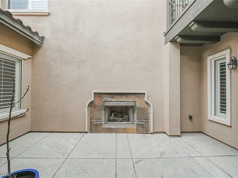 2062 Country Cove Ct — Photo 34
