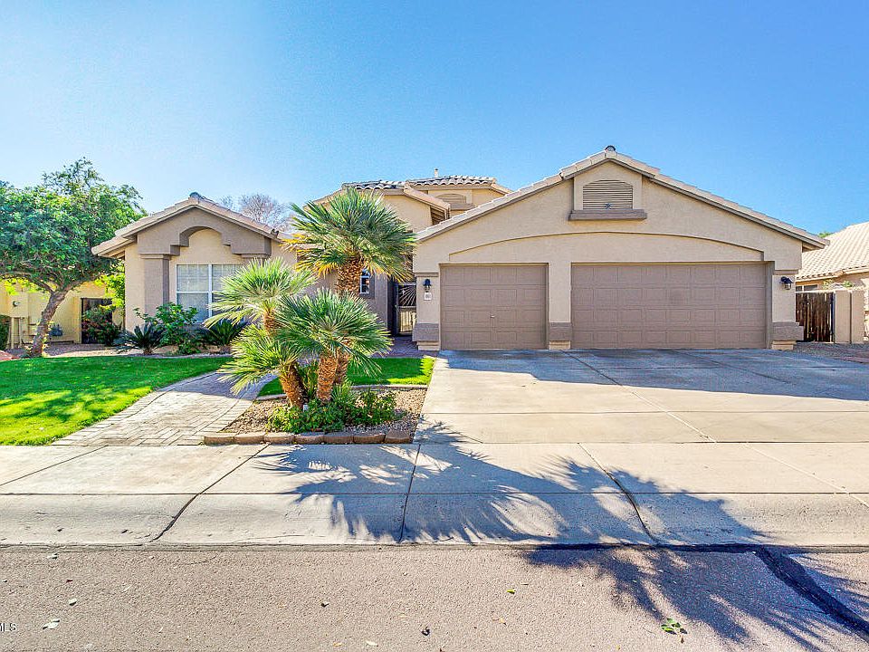 1st image of 1065 W Larona Ln