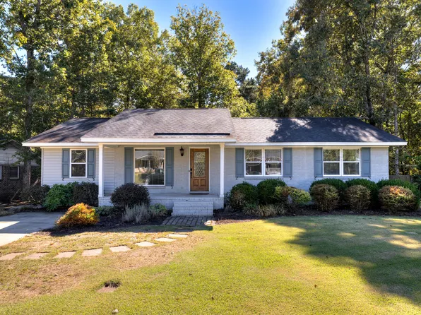 605 Gib Dr, Manning, SC 29102