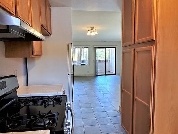 3rd image of 121 Lighthouse Ave APT B
