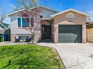 3080 Loebach Dr, Windsor, ON N8T 3M8