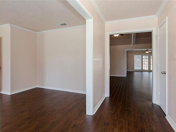 2nd image of 40 Park Pl