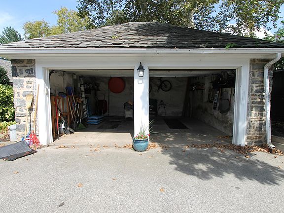 3rd image of 9253 Germantown Ave