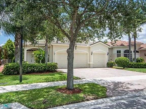3rd image of 6471 SW 195th Ave