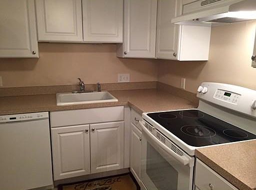 4th image of 3 Royal Crest Dr APT 3