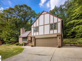 3706 Holiday Village Rd, Traverse City, MI 49686