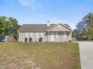 213 Joey Ct, Hubert, NC 28539