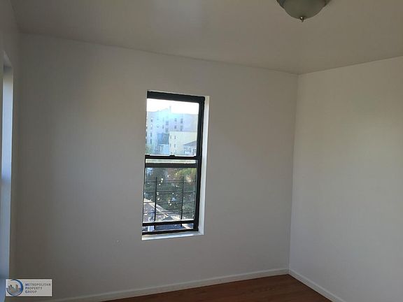 4th image of 995 E 173rd St APT 4E