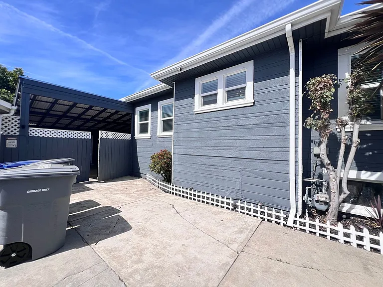 2355 Cherry St — Photo 51