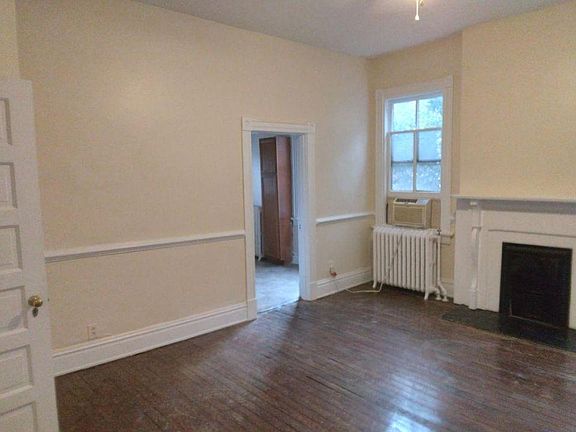 5th image of 2516 Kensington Ave #2