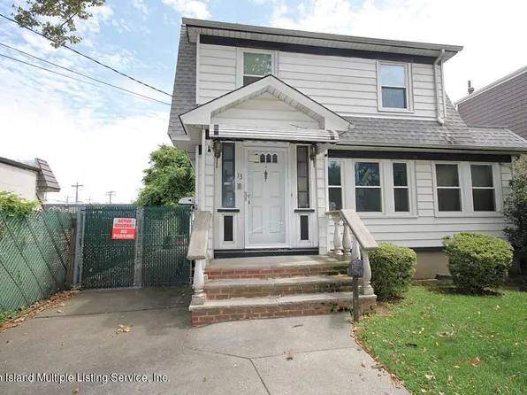 13 Arnprior St, Staten Island, NY 10302