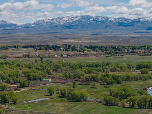 1501 S Veterans St, Saratoga, WY 82331