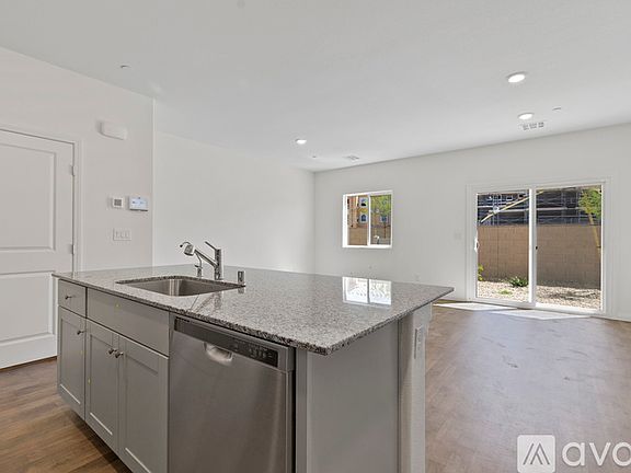 4th image of 4149 Venus Falls Ave