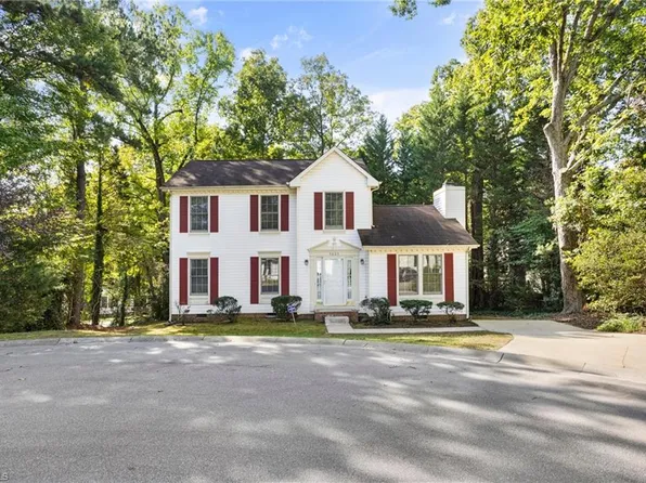 3005 Golden Branch Ln, Raleigh, NC 27603