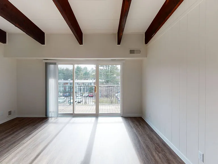 The Commons at Windsor Gardens — Photo 105