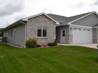 1150 Cambria Ct, Oshkosh, WI 54904