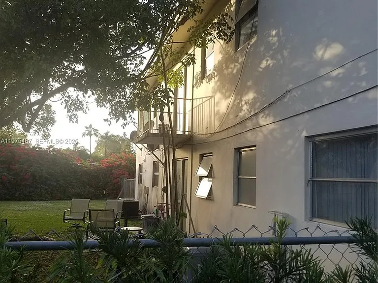 3090 Coral Springs Dr #8 — Photo 4