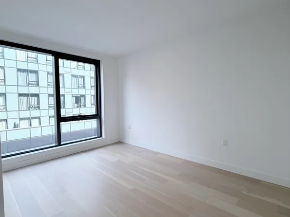 144-49 Northern Boulevard image 1 of 12