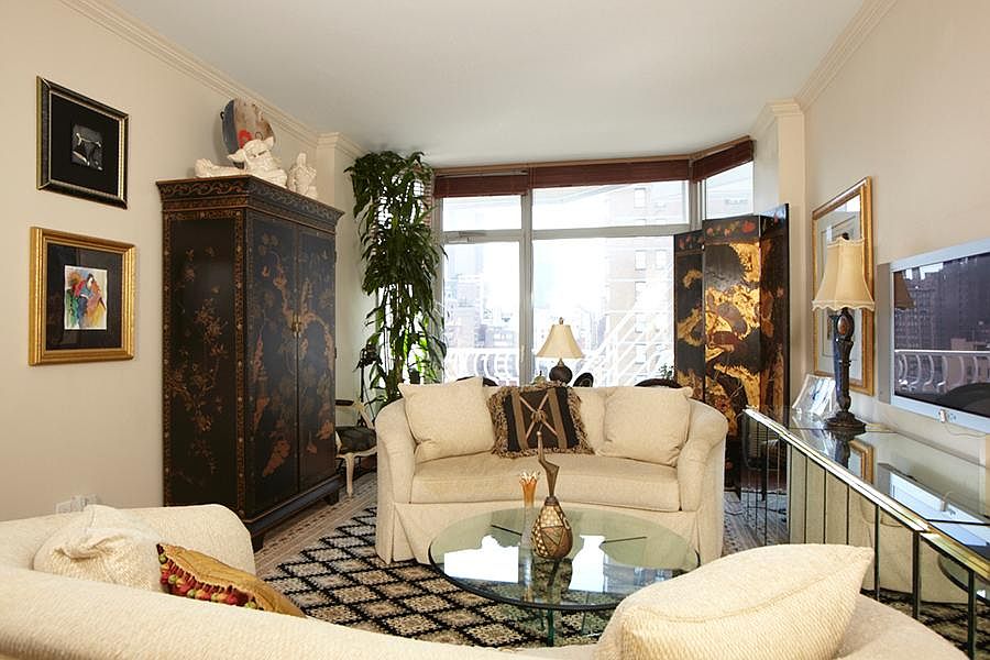 1st image of 200 E 32nd St APT 16B
