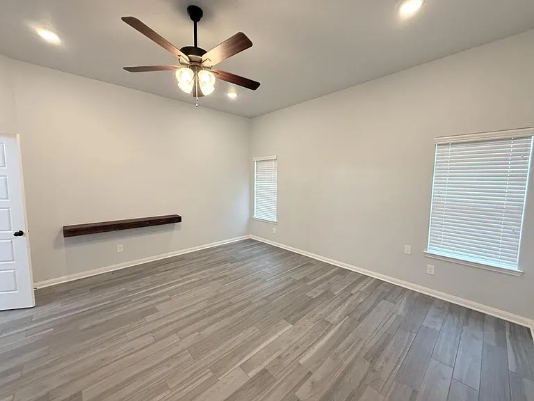 8301 Grayson Trl — Photo 23