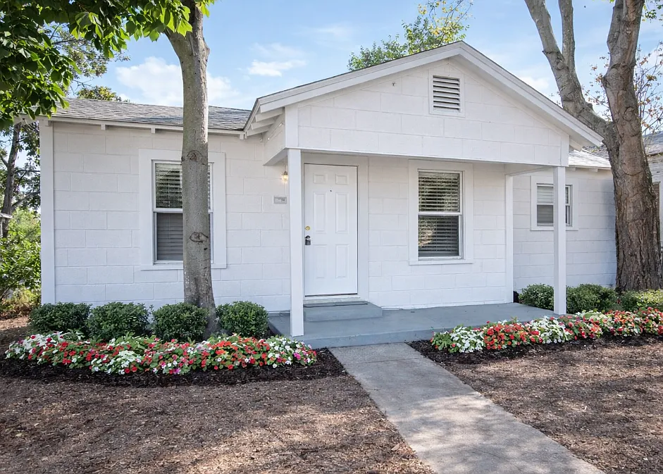 2242 Burnet Street — Photo 3