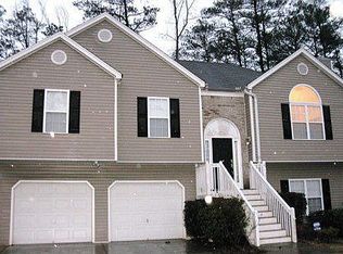 5723 Newnan Cir, Austell, GA 30106