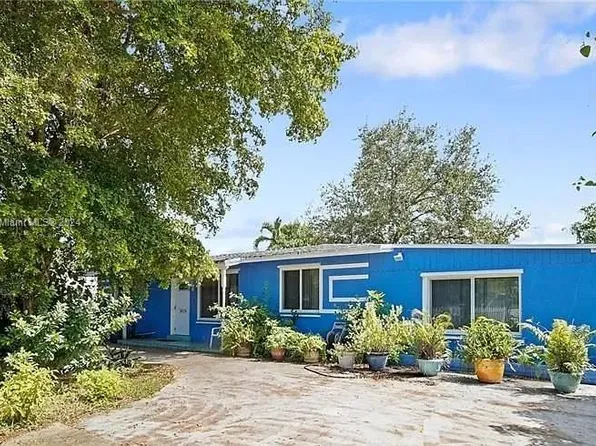 3620 SW 36th St, West Park, FL 33023