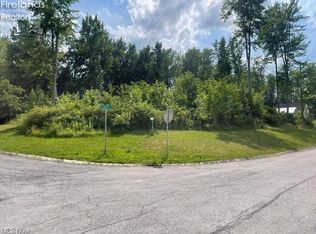 22 Foxwood Cir, Wakeman, OH 44889