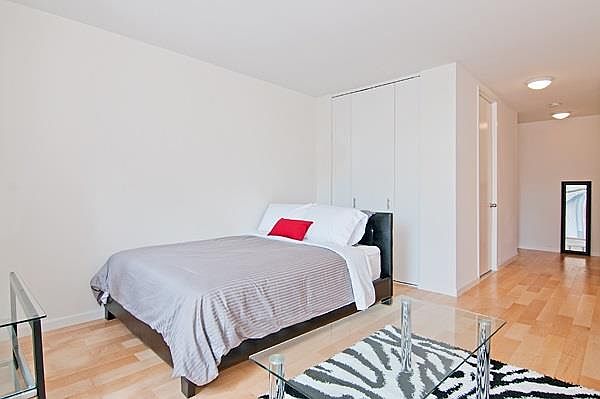 1st image of 235 E 40th St APT 19I