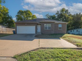 2411 S Schifferdecker Ave, Joplin, MO 64804