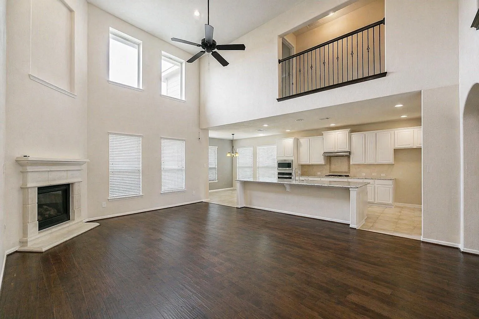 4 bed, 3.5 bath, 3934 sqft, $3,390 — Photo 2