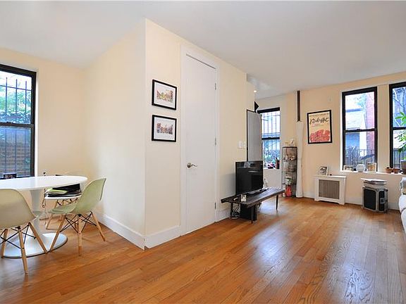 3rd image of 149 W 12th St APT 1-4