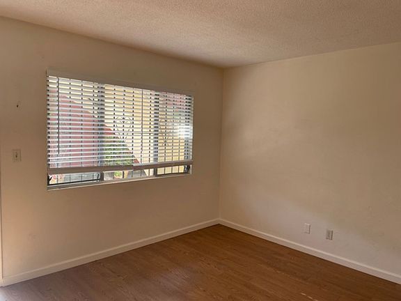 4th image of 1525 1531st St #1/2