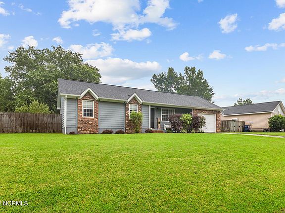 3rd image of 214 Pollard Dr