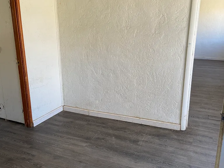 3720 Suhre St #B — Photo 5