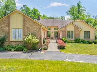 1145 W Moore Rd, Milford, MI 48381