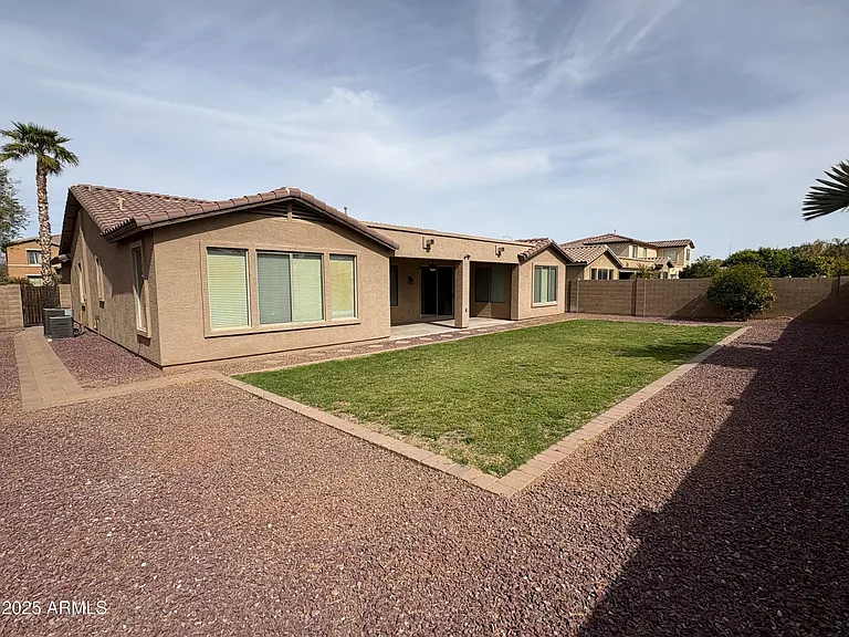 2703 E Zion Way — Photo 22