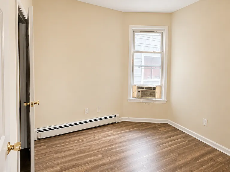 93 Marion St — Photo 7