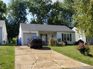 135 Brackleigh Ln, Florissant, MO