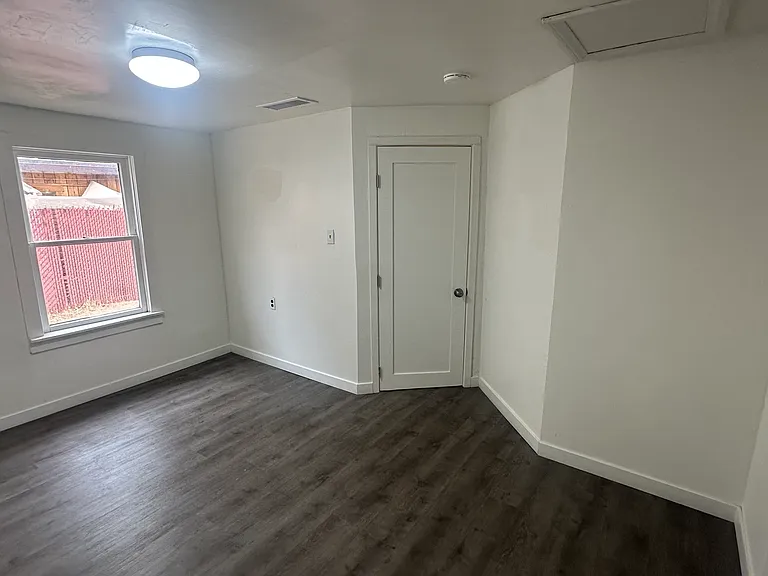 227 W Church Ave — Photo 14