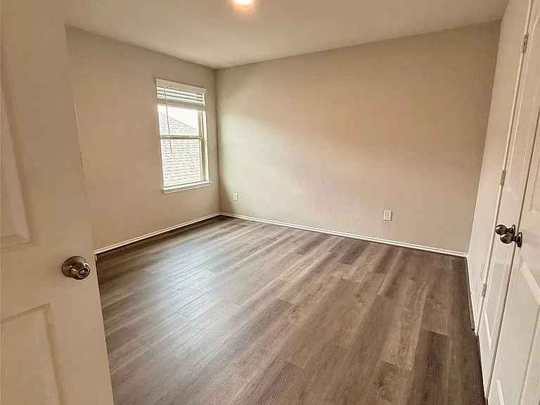 9278 Inland Leather Ln — Photo 25