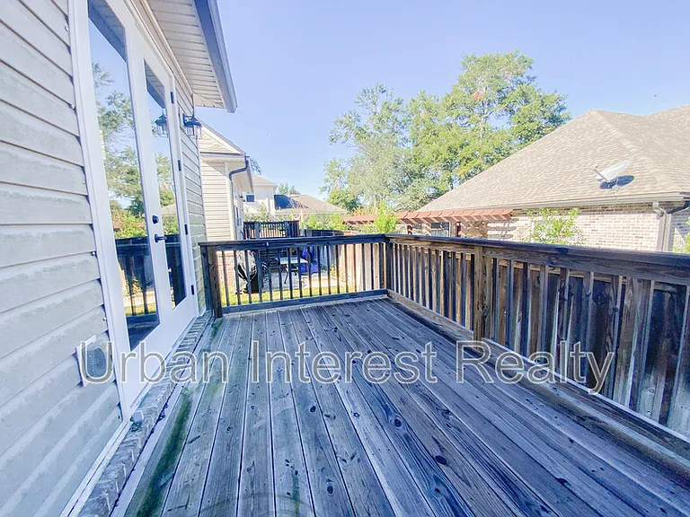 403 King St — Photo 23