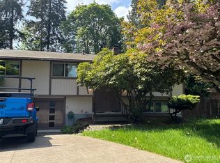 6648 NE Wellsly Pl, Bremerton, WA