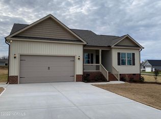 18 N Goodling Park Dr, Selma, NC 27576