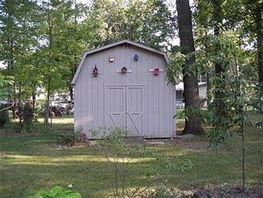 4th image of 325 Deer Trail Ave