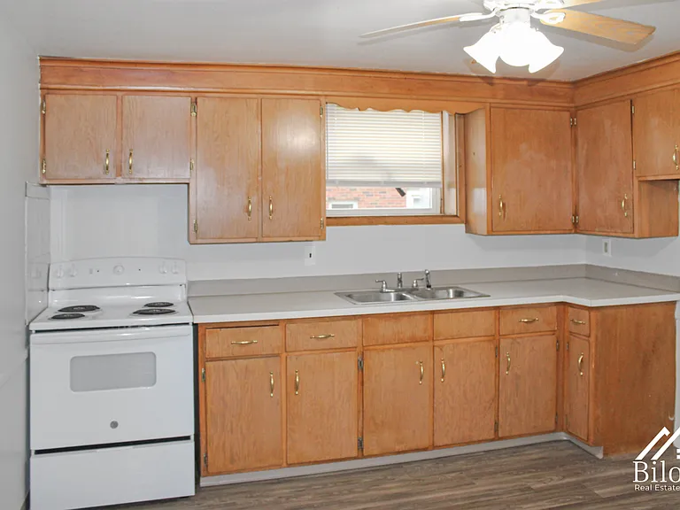 5 Chestnut St — Photo 1
